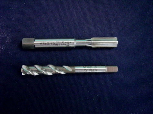 攻丝利器大不同 详解螺帽丝锥与挤压丝锥的区别与应用